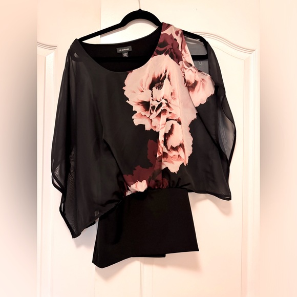 Beautiful Le Chateau blouse with floral print - Size XXS - Picture 2 of 4